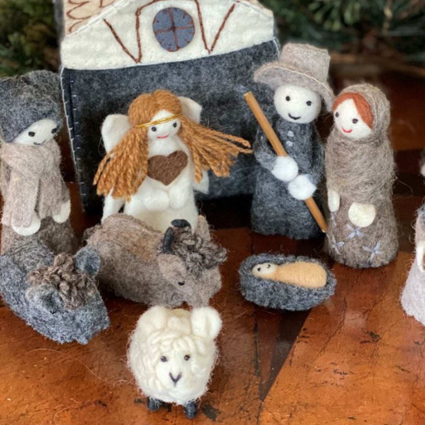 Ensemble de 12 pièces de la Nativité feutrée