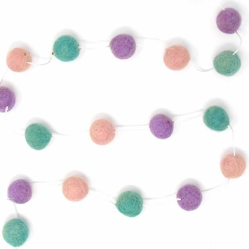 Guirlandes Pom Pom en feutre fabriquées à la main : rose, lavande, turquoise