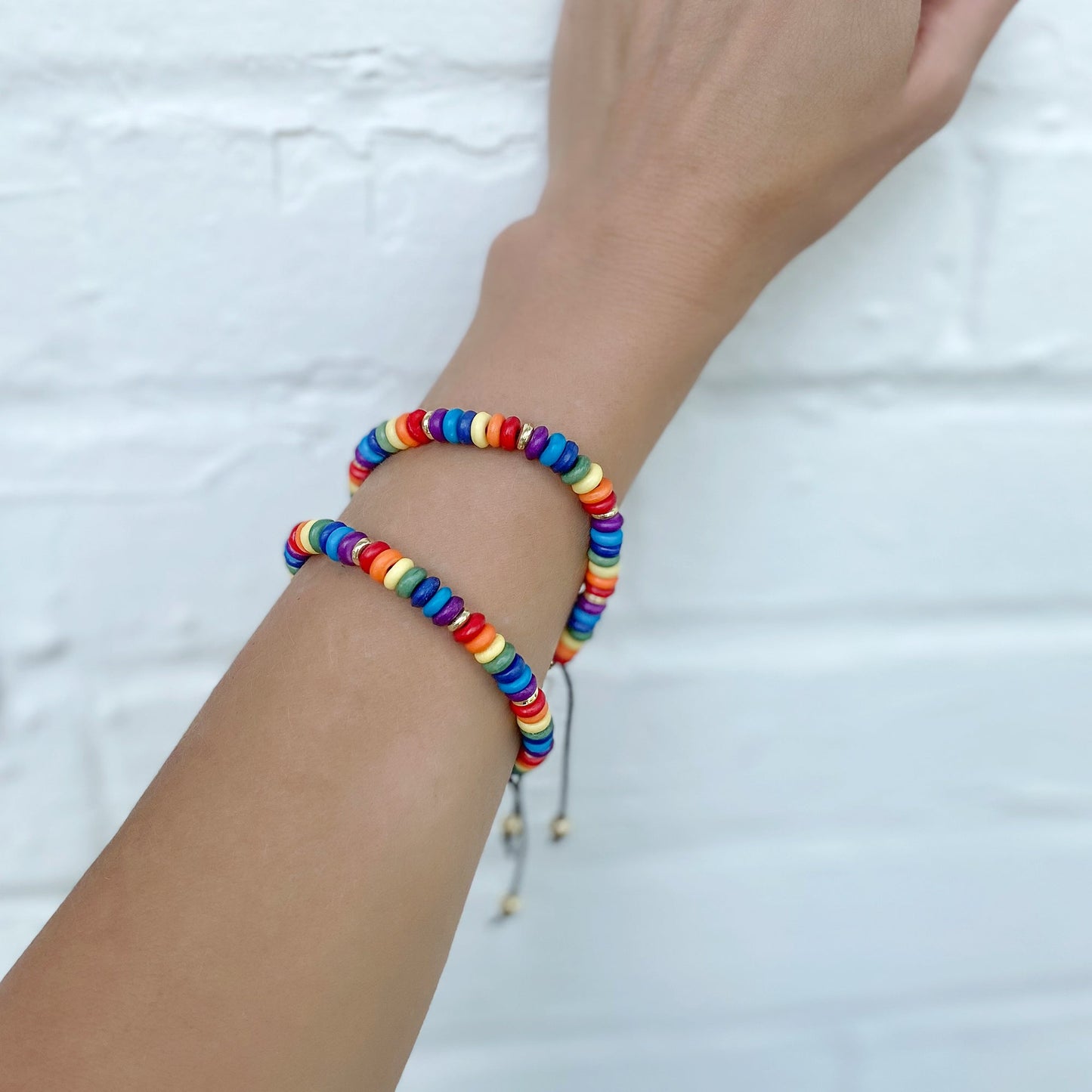 Ensemble de bracelets de perles d'os réglables arc-en-ciel