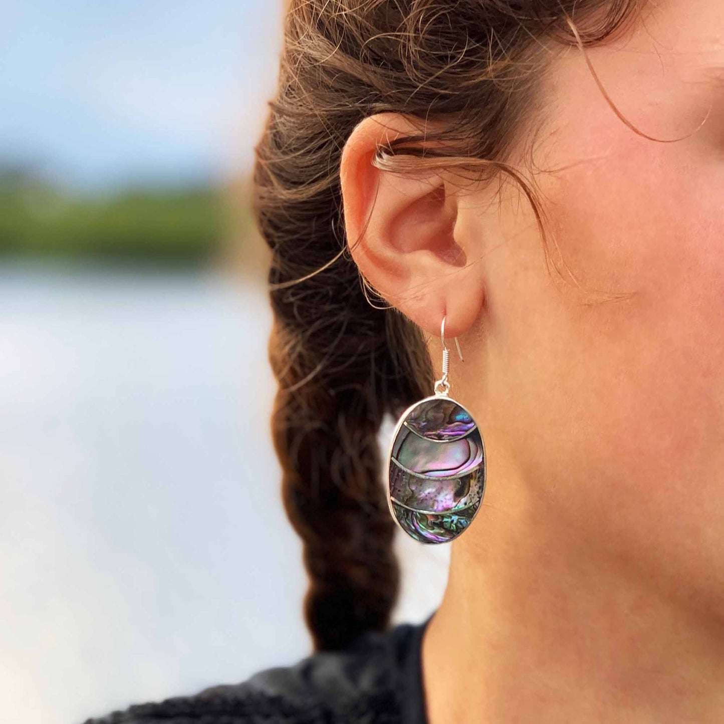 Boucles d'oreilles ovales en ormeau à bandes