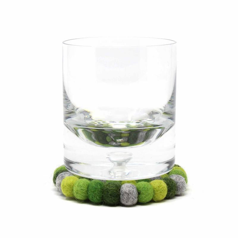 Sous-verres en feutre fabriqués à la main du Népal : paquet de 4, Chakra Greens - Global Groove (T)
