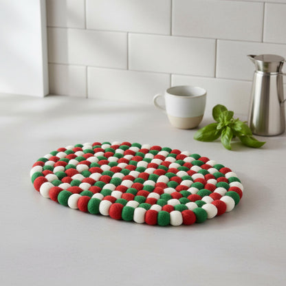 Felt Casserole Trivet, Classic Christmas