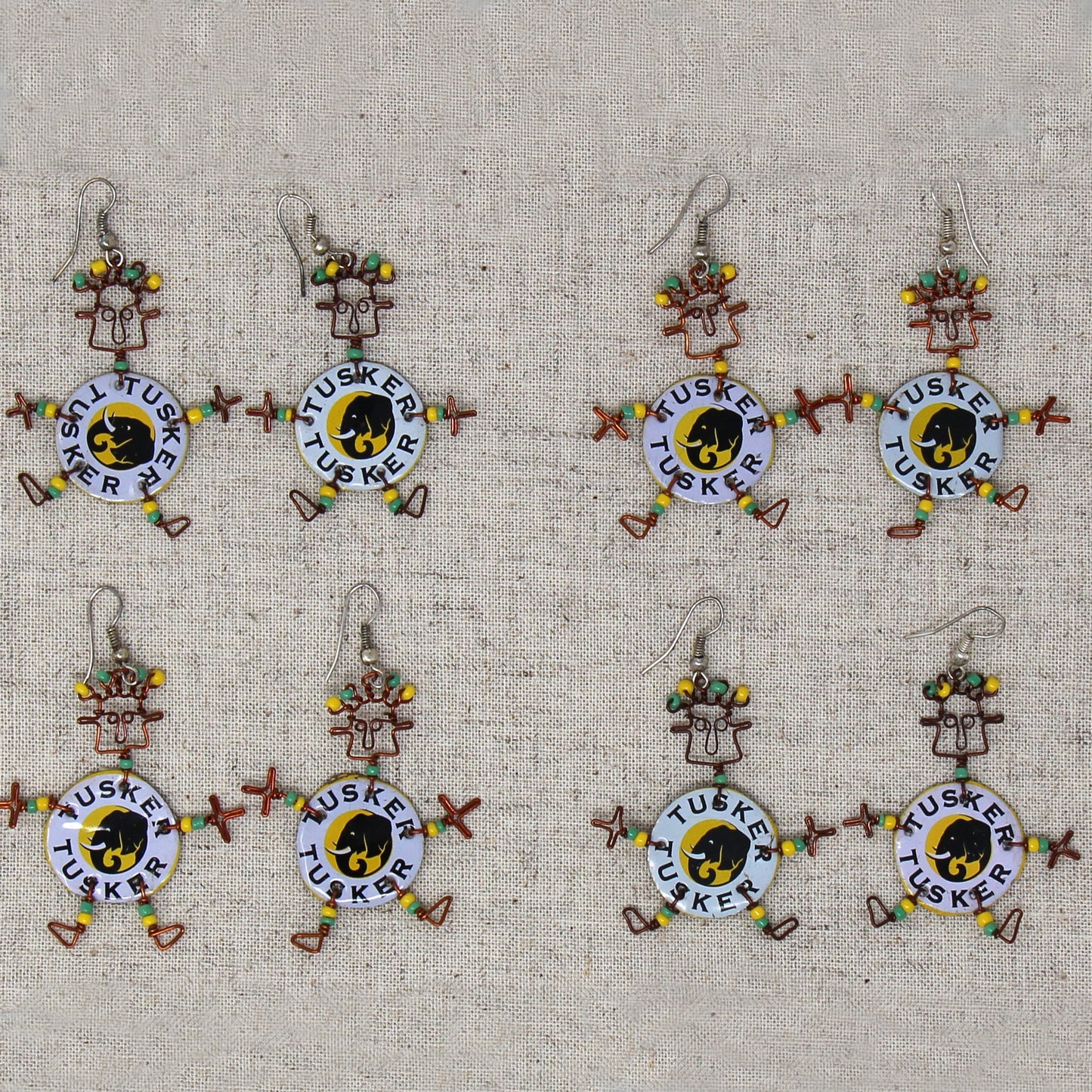 Boucles d'oreilles recyclées Tusker Bottle Cap Dancing Girl - Alternatives créatives
