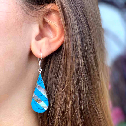 Boucles d'oreilles en forme de larme rayées ormeau et turquoise